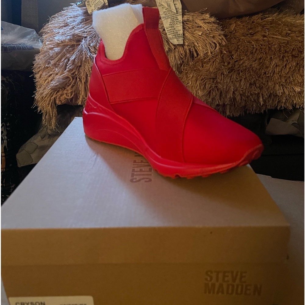 Steve Madden Tennis Shoes!